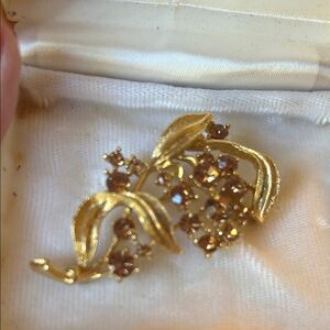 Vintage Jordan Marsh Goldtone  and Amber Stone Women's Brooch